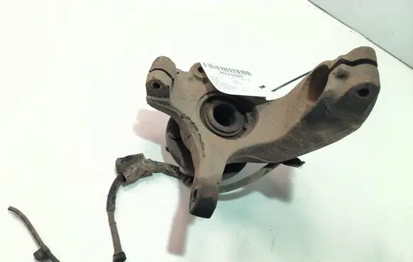Mazda 3 I Front wheel hub spindle knuckle 3N81-8K170