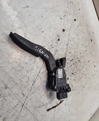 Opel Signum Accelerator throttle pedal 6PV00832200 9186724