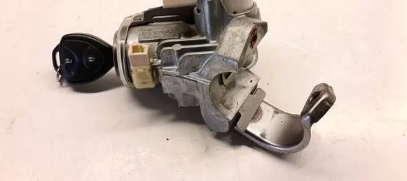Toyota RAV 4 (XA30) Ignition lock 45020426
