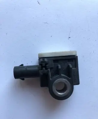 Mercedes-Benz A W176 Airbag deployment crash/impact sensor A1668210151 56054085AA