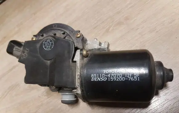 Toyota Prius (XW20) Wiper motor 8511047070 1592007651