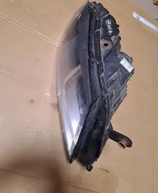 Volkswagen PASSAT B7 Headlight/headlamp