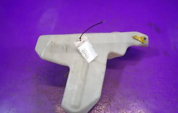 Mercedes-Benz Vaneo W414 Windshield washer fluid reservoir/tank 1688690220