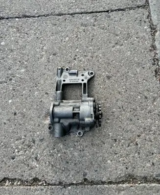 BMW 7 E38 Oil pump 11412247212 670815720