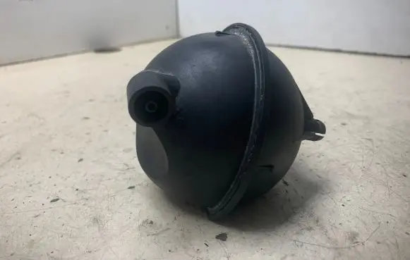Vacuum air tank