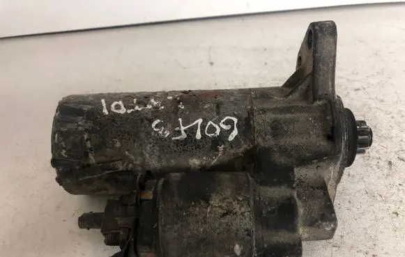 Volkswagen Golf III Starter motor
