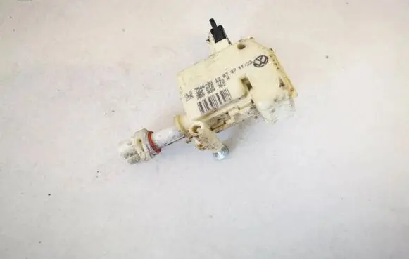 Volkswagen PASSAT B5 Central locking motor 3b0810773a 3b0959782