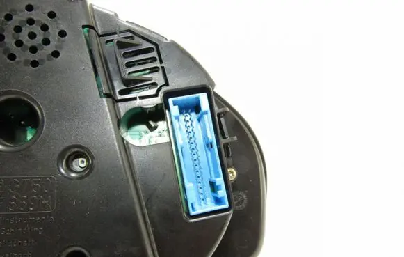 Volkswagen PASSAT B5 Speedometer (instrument cluster) 3B0920800A