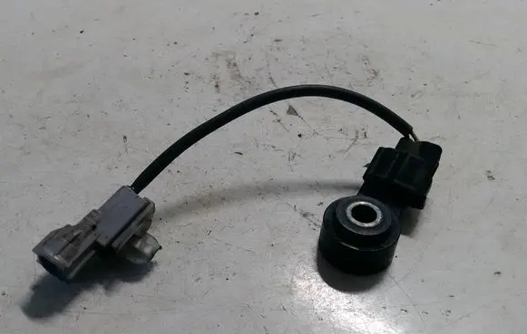 Toyota Avensis T250 Detonation knock sensor 1710001110 8961502020