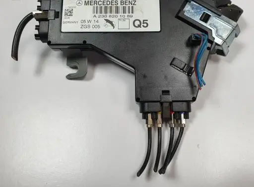 Mercedes-Benz SL R230 Antenna control unit A2308201089
