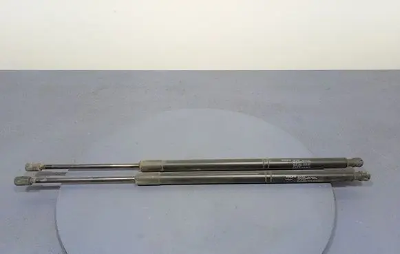 Volvo XC60 Shock absorber/damper mounting bracket 31420454