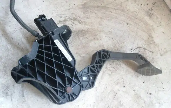 Clutch pedal
