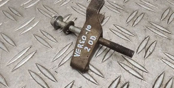 Toyota Verso Fuel Injector clamp holder