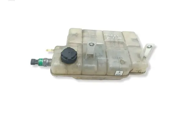 Iveco Daily 6th gen Coolant expansion tank/reservoir 5801255878 69502214