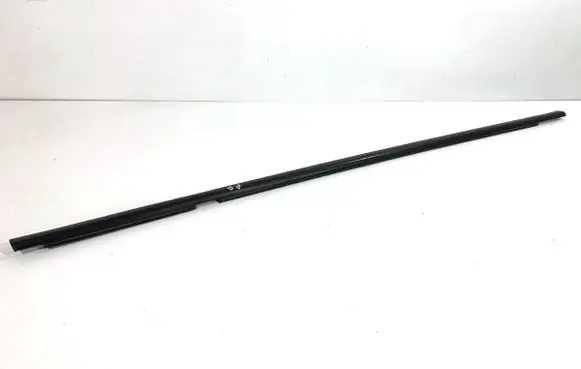 Renault Clio IV Front door glass trim molding 