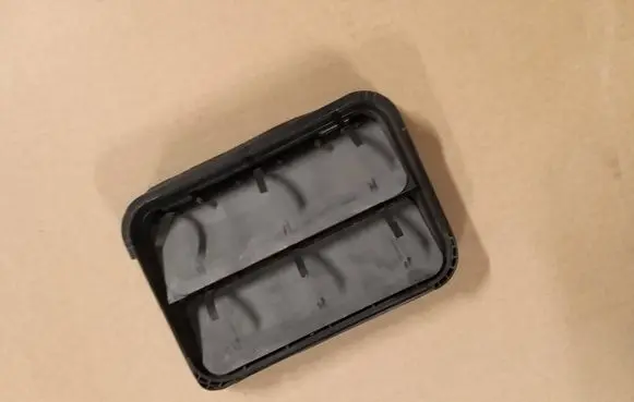 Citroen C4 III e-C4 Quarter panel pressure vent 