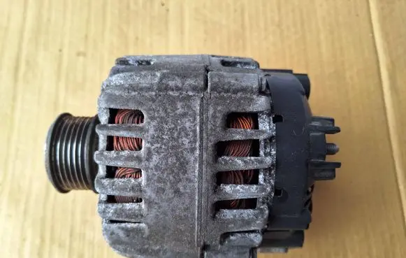Audi A3 S3 8P Generator/alternator 03L903023A 311000675 TG14C031