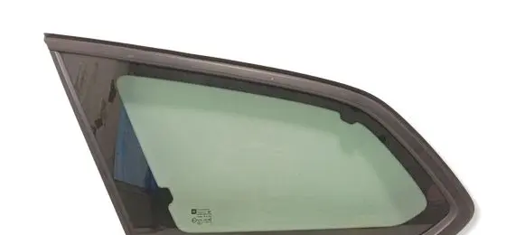 Opel Astra J Rear side window AS2