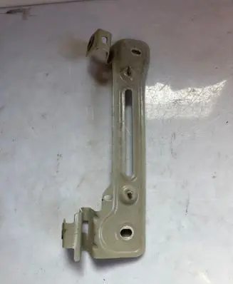 Audi Q7 4M Fender mounting bracket 4M0821432