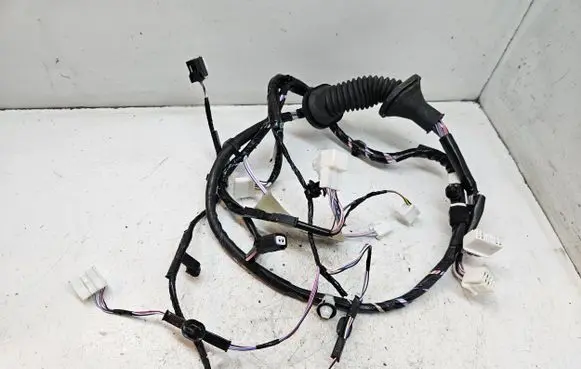 Mitsubishi Eclipse Cross Front door wiring loom 8512H983