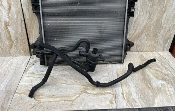 Jaguar XJ X351 Coolant radiator CW938005AB
