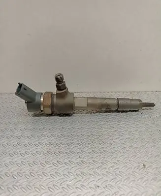 Alfa Romeo 166 Fuel injector 0445110119 1106211158210