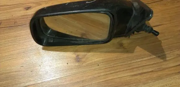 Mitsubishi Galant Front door electric wing mirror e200749