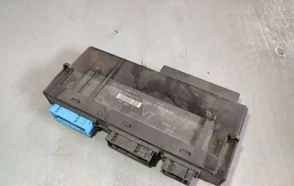 BMW 5 F10 F11 Comfort/convenience module 9267458 61359267458 61359267468