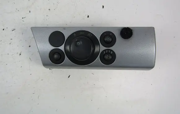 Opel Astra H Light switch 13100136