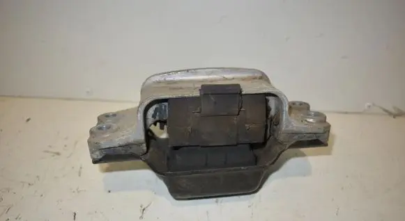 Volkswagen Touran I Engine mount bracket 1K0199555Q