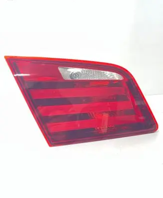 Tailgate rear/tail lights