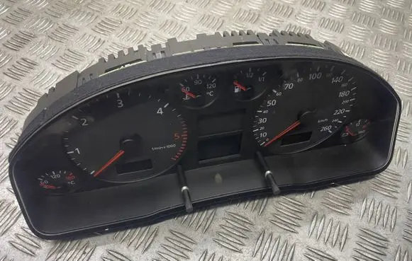 Audi A6 S6 C5 4B Speedometer (instrument cluster) 88311285