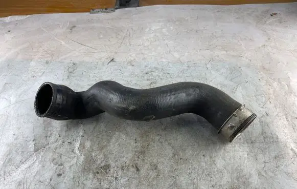 Audi A4 S4 B7 8E 8H Intercooler hose/pipe 8E0145737E