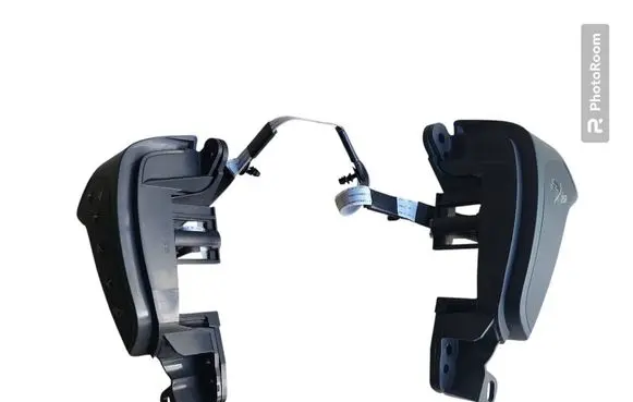 Steering wheel buttons/switches
