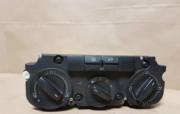 Volkswagen PASSAT B6 Climate control unit 3C2820045A 5HB009328