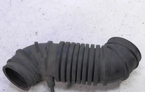 Mitsubishi Lancer Air intake hose/pipe