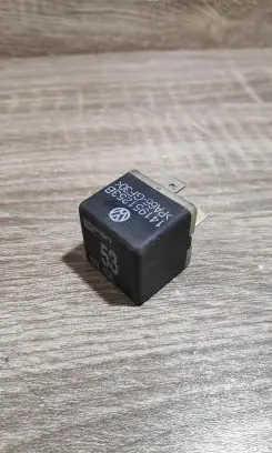 Volkswagen PASSAT B5.5 Other relay 141951253b
