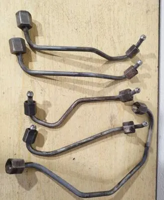 Fuel injector supply line/pipe