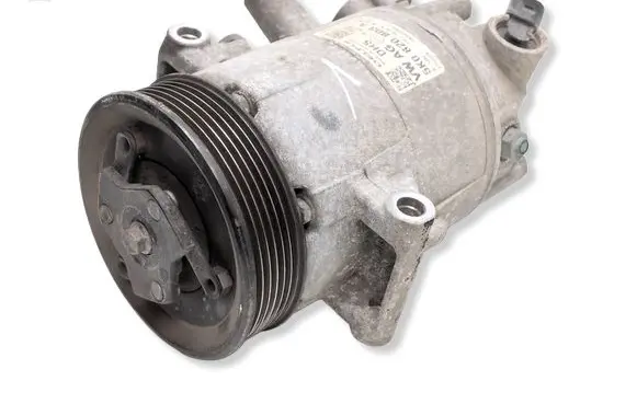 Volkswagen PASSAT B7 Air conditioning (A/C) compressor (pump) 5K0820803A