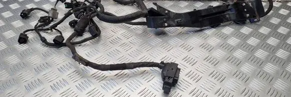 Volkswagen Golf V Engine installation wiring loom 