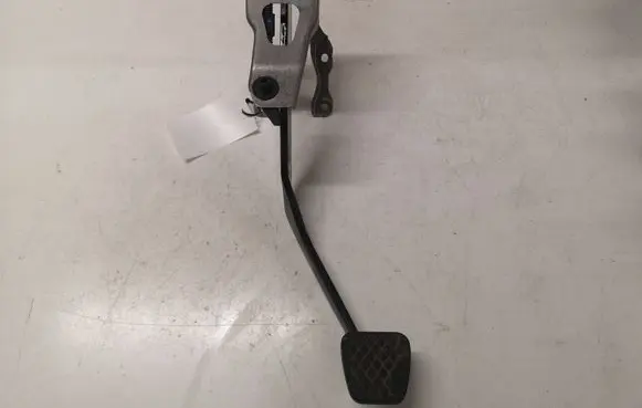 Honda CR-V Brake pedal