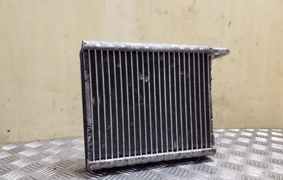 Volvo S60 Air conditioning (A/C) radiator (interior) W5918003