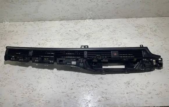 Audi A5 Dash center air vent grill 8W2820901C 09637