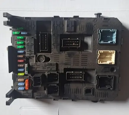 Peugeot 308 Central body control module