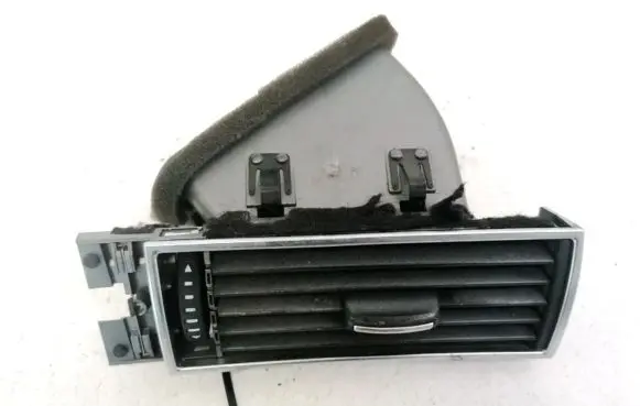 Audi A6 S6 C6 4F Dash center air vent grill 4F1820902B