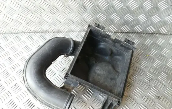 Nissan Note (E12) Air filter box 165543VD0A