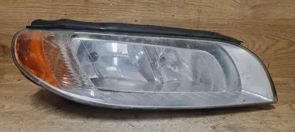Volvo V70 Headlight/headlamp 