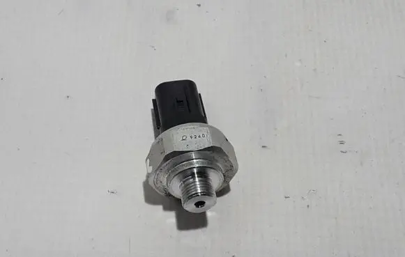 Lexus NX Air conditioning (A/C) pressure sensor 8871911010