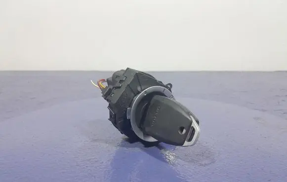 Volvo S40 Ignition lock 30737155