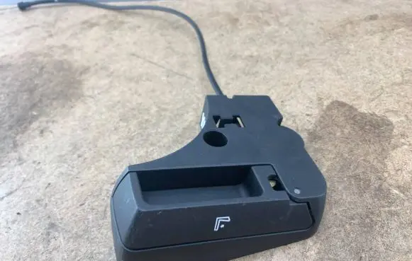 BMW 3 E46 Seat back rest control lever/handle 8209033
